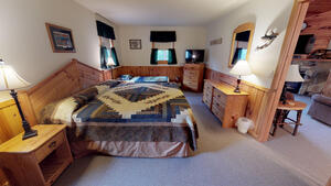 Spruce Cabin Photo 10