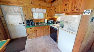 Maple Cabin Photo 6