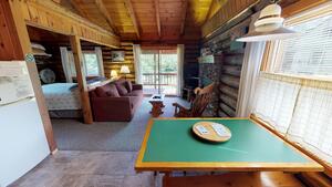 Maple Cabin Photo 7