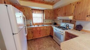 Suite 4 Photo 4