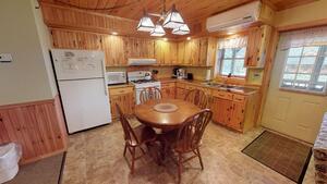 Suite 5 Photo 5