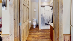 Seven Mountain View Photo 8